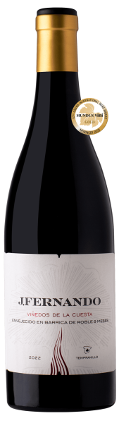 JFernando-Vinedos-de-la-Cuesta-web-con-medalla-Mundus-Vini
